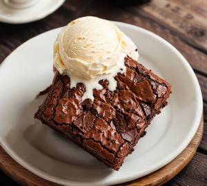 Brownie with ice cream