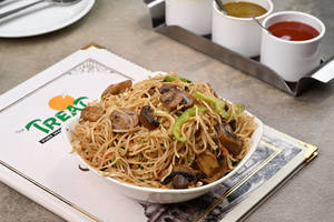 Mushroom Chow Mein