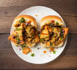 Spicy samosa pav
