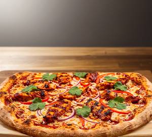 Chicken tikka pizza