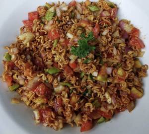 Spicy Maggi Bhelpuri
