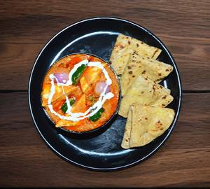 Kadhai Paneer With 4 Butter Tawa Roti Combo