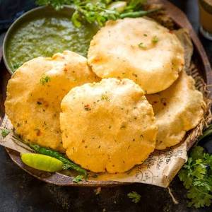 6 Poori & Sabji