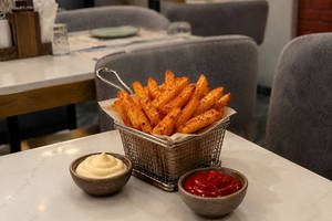 Spicy Peri Peri Fries (o)