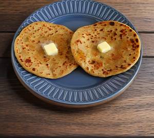 Butter Aloo Paratha With Achar