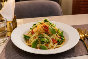 Thai Som Tom Salad