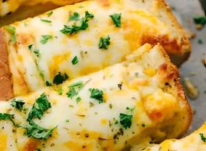 Exotic Harisan Garlic Bread