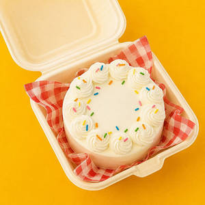 Vanilla Funfetti Cake (200 Gm)