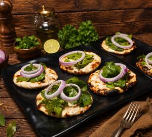 Paneer Chilli Kulcha [2Pcs]