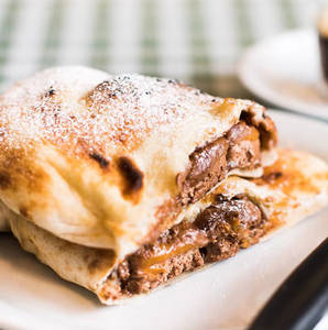 Chocolate Calzone [10 Inches]