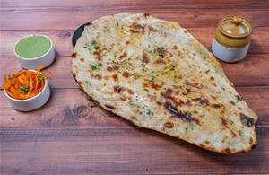 Stuffed Naan (aloo-pyaz)