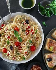 Aglio E Oglio Spaghetti