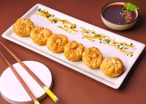 Veg fried momos [6 pieces]