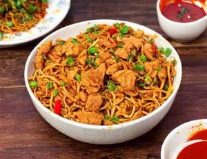 Schezwan Chicken Fried Noodles
