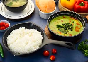 Chicken Green Thai Curry (Serves 2)