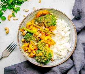 Thai Yellow Curry With Steamed Rice