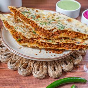 Soya Keema Naan With Saalan