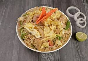 Chicken Noodle Hakka
