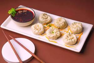 Veg steamed momos [6 pieces]