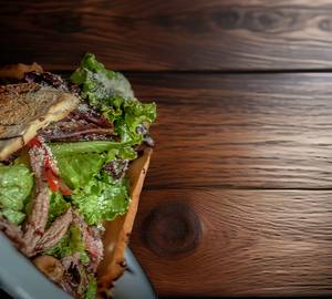 Juicy Tenderloin Steak Salad (Beef)