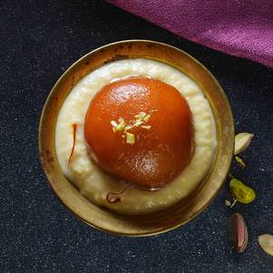 Gulab Jamun With Rabdi | 1 Pc