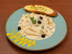 Alfredo Seafood Pasta
