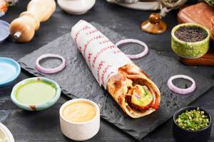 Paneer bhurji roll