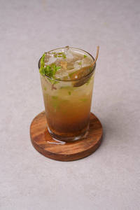 Caperberry Lemonade