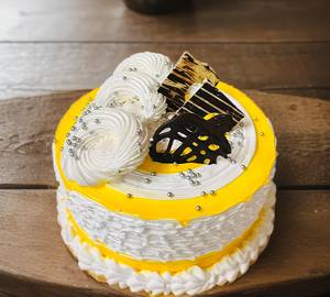 Rich pineapple cake