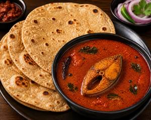 Chapathi (3 pieces) With Fish Kolambu 