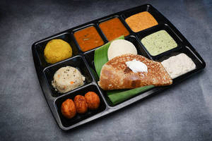Mini Tiffin 1 (1 Idli + 3 Benne Paddu + 80 Gm Sheera + 80 Gm Upma + 1 Mini Benne Masala Dosa)