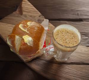 Bun Maska + Elaichi Chai