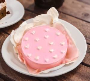 Strawberry Bento Cake (250 gms)