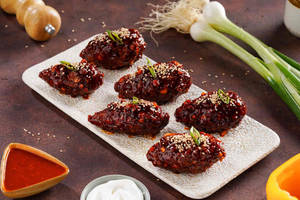 Korean Spicy Chicken Momos [8 Pieces]