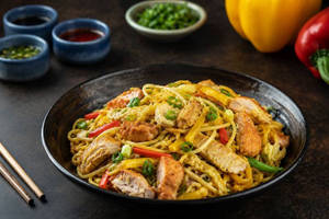 Chcken Singapore Rice Noodles