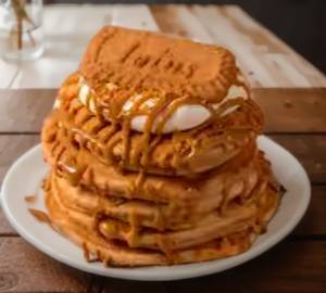 Eggless Biscoff Pancake (4 Pcs)