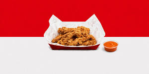 7 Boneless Fried Chicken Strips With Signature Dip