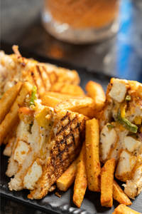 Peri Peri Paneer Sandwich