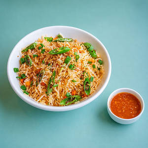 Schezwan Fiery Fried Rice-veg