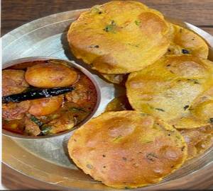 5 puri aloo dum