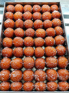 Gulab Jamun Dry