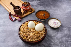 Dindigul Egg Biryani (seeraga Samba Biryani - Served With 2 Eggs, Chicken Gravy & Raita - 475g)