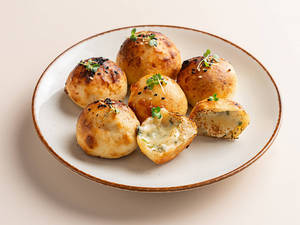 Chili Cheese Naan Buns