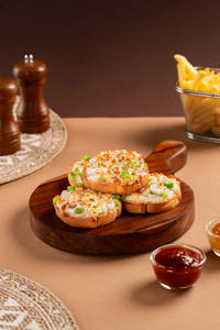 Cheesy Veggie Garlic Bread