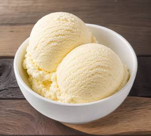 Vanilla ice cream scoops