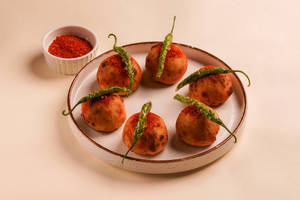 Posh Baked Vada Pav With Thecha