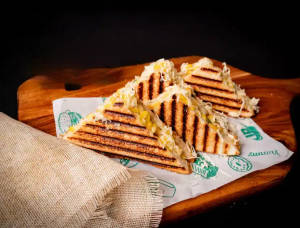 Corn Chilly Cheese Sandwich