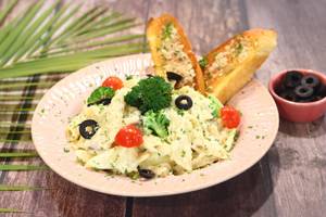 Veg White Sauce Pasta (750ml)