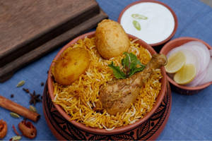 Kolkata Style Chicken Biryani (chandramukhi Aloo)