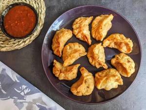 Veg Schezwan Fried Momos [5 Pieces]